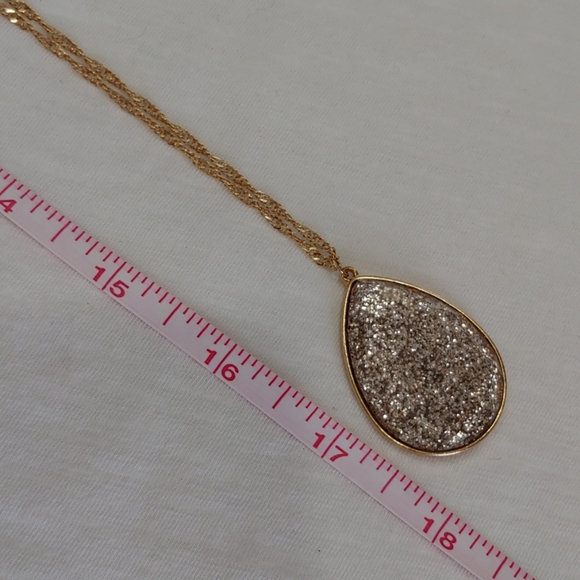 Long Gold Tone Chain & Glitter Pendant!!! - Picture 8 of 8